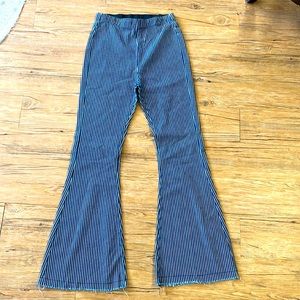 Size L Womens stretch flares